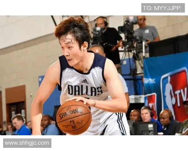 免费下载姚明精彩PPT资源助你轻松了解这位篮球巨星的辉煌历程与成就 免费下载姚明精彩PPT资源助你轻松了解这位篮球巨星的辉煌历程与成就