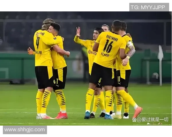 世界杯精彩对决多特蒙德点球大战逆袭拜仁全场沸腾瞬间回顾