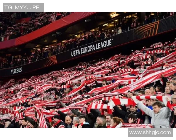 欧联杯激战：拜仁与波尔图战成平局绝杀时刻引发全场沸腾