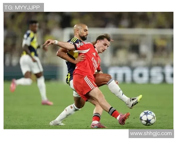 本菲卡逆转里昂补时绝杀引发争议判罚全场沸腾