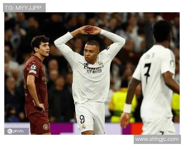 英超奇迹：尤文图斯大胜皇马帽子戏法引发全场狂欢