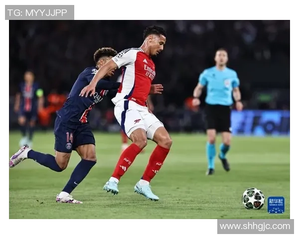 英超激战：巴黎圣日耳曼与AC米兰平局红牌事件引发全场热议