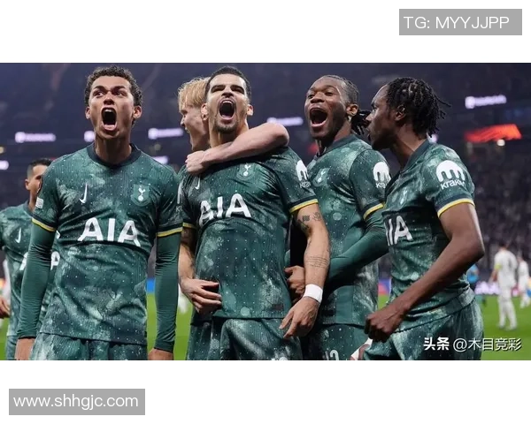 德甲精彩对决曼联逆转热刺乌龙球成关键瞬间引发全场沸腾