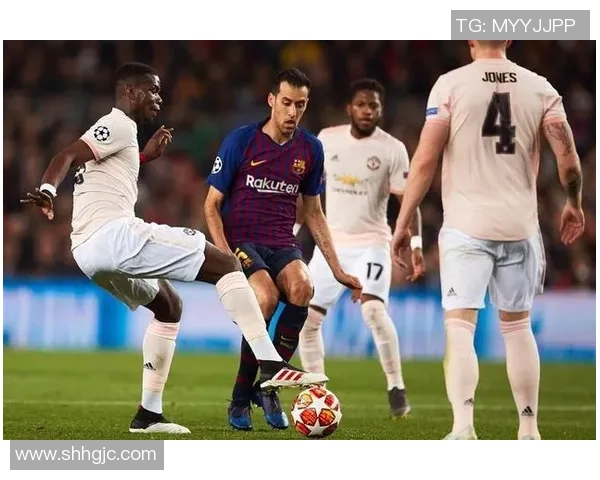 欧冠大战：巴萨狂胜曼联五球横扫全场引发热烈讨论