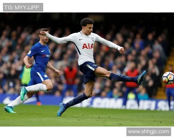 意甲焦点战热刺小胜曼城红牌争议引发全场热议与十大精彩进球回顾