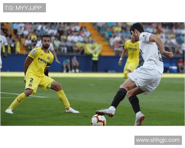 西甲焦点战马竞小胜曼联帽子戏法引发全场狂欢数据分析揭秘