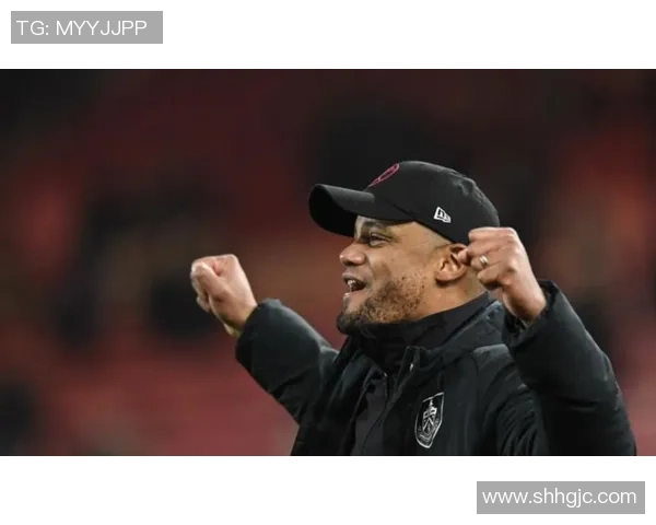 拜仁友谊赛大胜那不勒斯红牌事件引发全场热议与冷门回顾