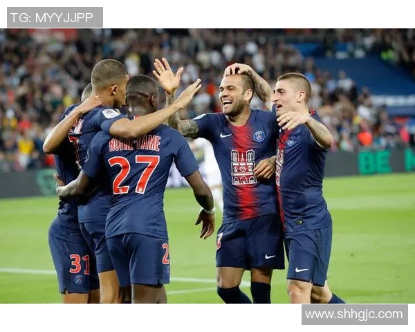 欧联杯精彩对决巴黎圣日耳曼与热刺战成平局绝杀瞬间引发全场欢呼