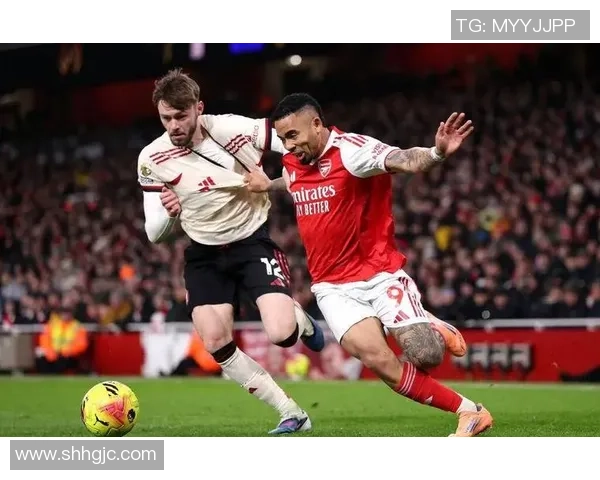 意甲焦点战利物浦小胜阿森纳争议判罚引发全场热议