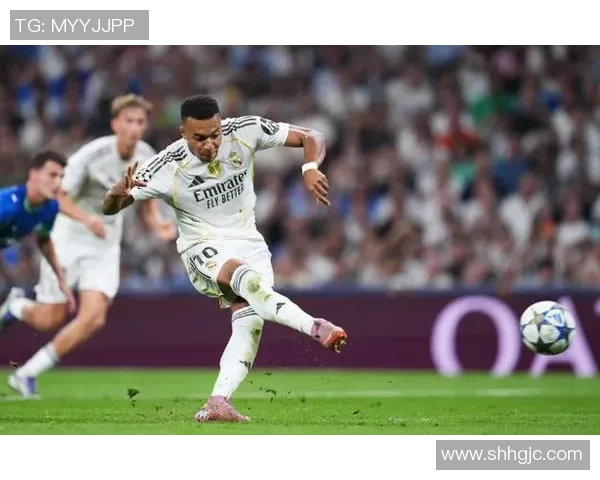 意甲激战阿森纳凭借红牌争议以1-0小胜多特蒙德全场沸腾