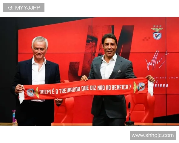 欧冠激战：本菲卡与多特蒙德战成平局引发全场热议与惊喜时刻回顾