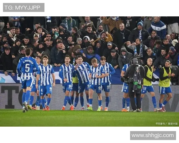 欧冠大战：多特蒙德6比2热刺神奇扑救点燃全场激情与数据分析