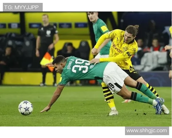 欧冠激战：多特蒙德3-0曼联绝杀瞬间点燃全场热情与转会传闻四起